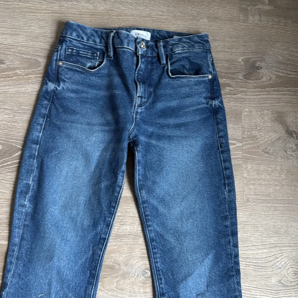 Frame Denim Le Crop Mini Boot Jeans  Huntdale LCMBRA118 Flare Leg Raw Hem - Image 5