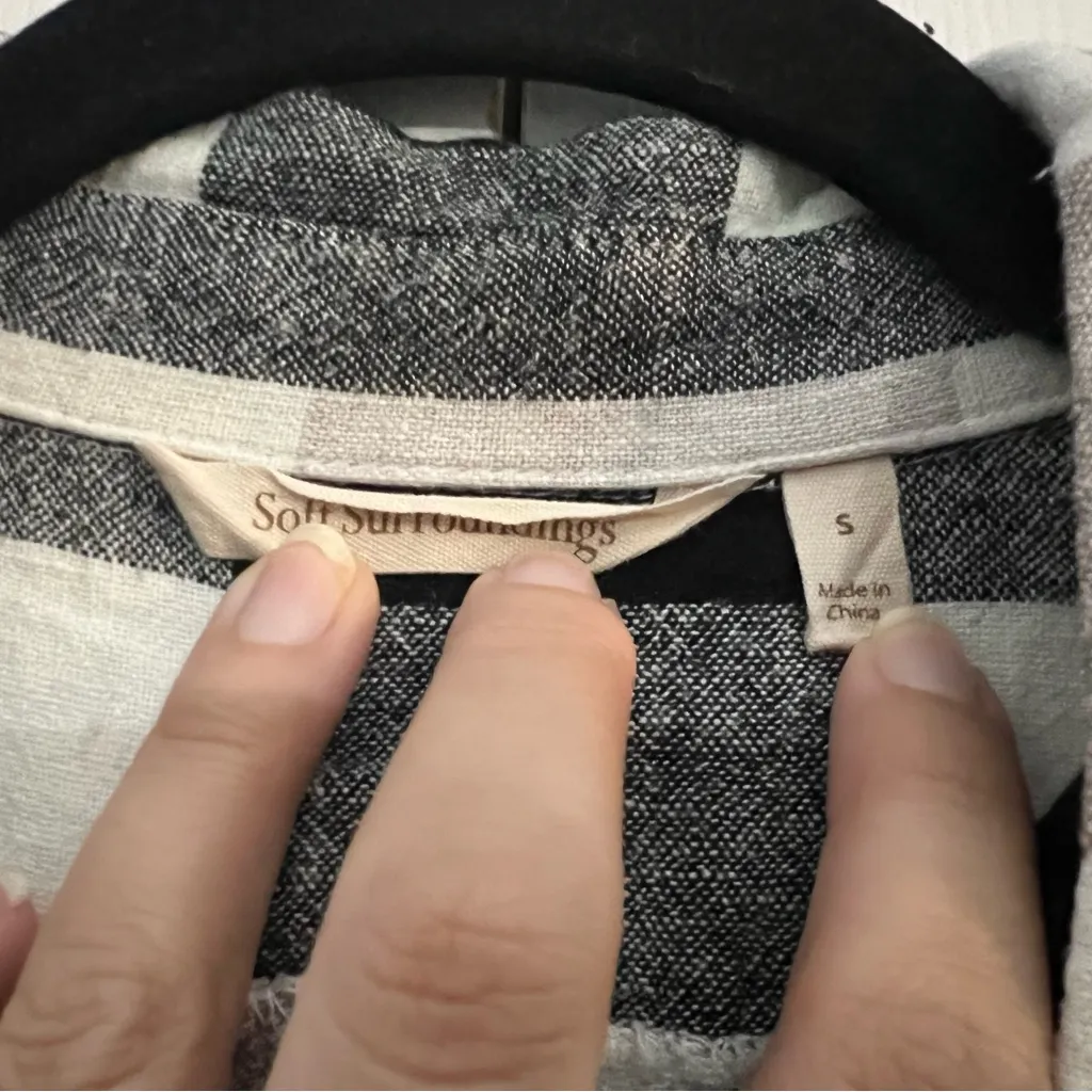 Soft Surroundings Carreaux Linen Blend Black Plaid Blouse Top Zipper Back Small - Image 6