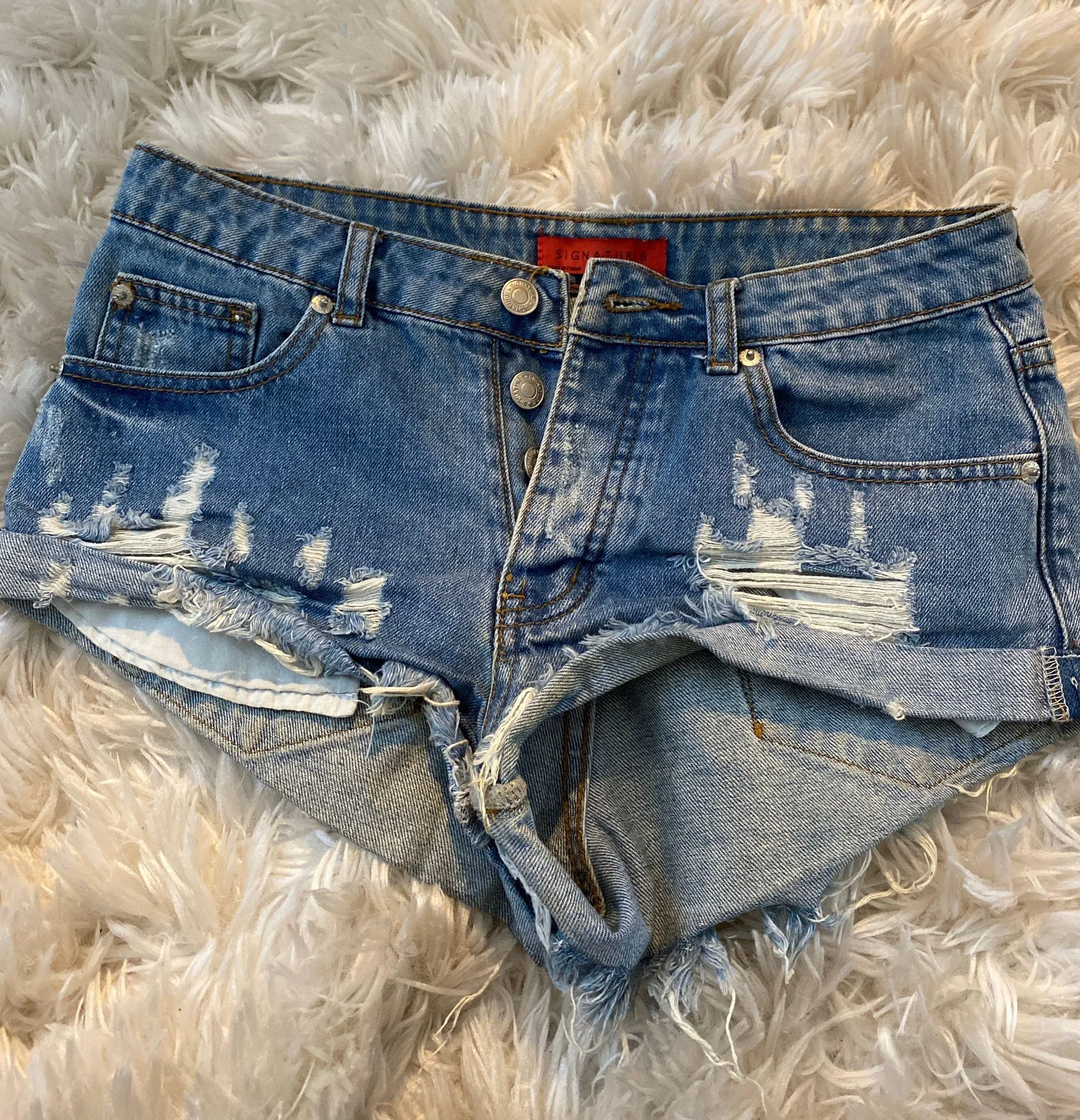 Boutique Distressed Denim Shorts - Image 3