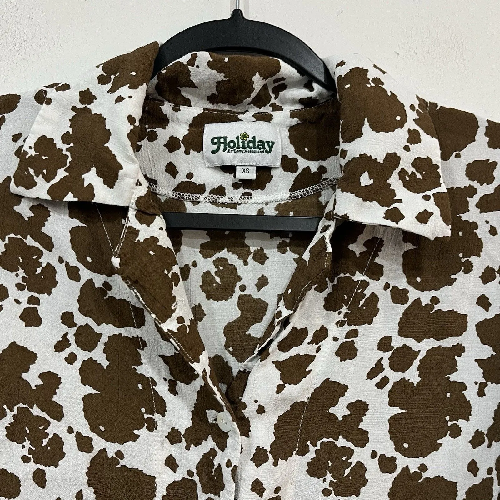 Holiday By Emma Mulholland Women’s Cow Print Button Up Shirt Size XS Cowgirl White - Image 2