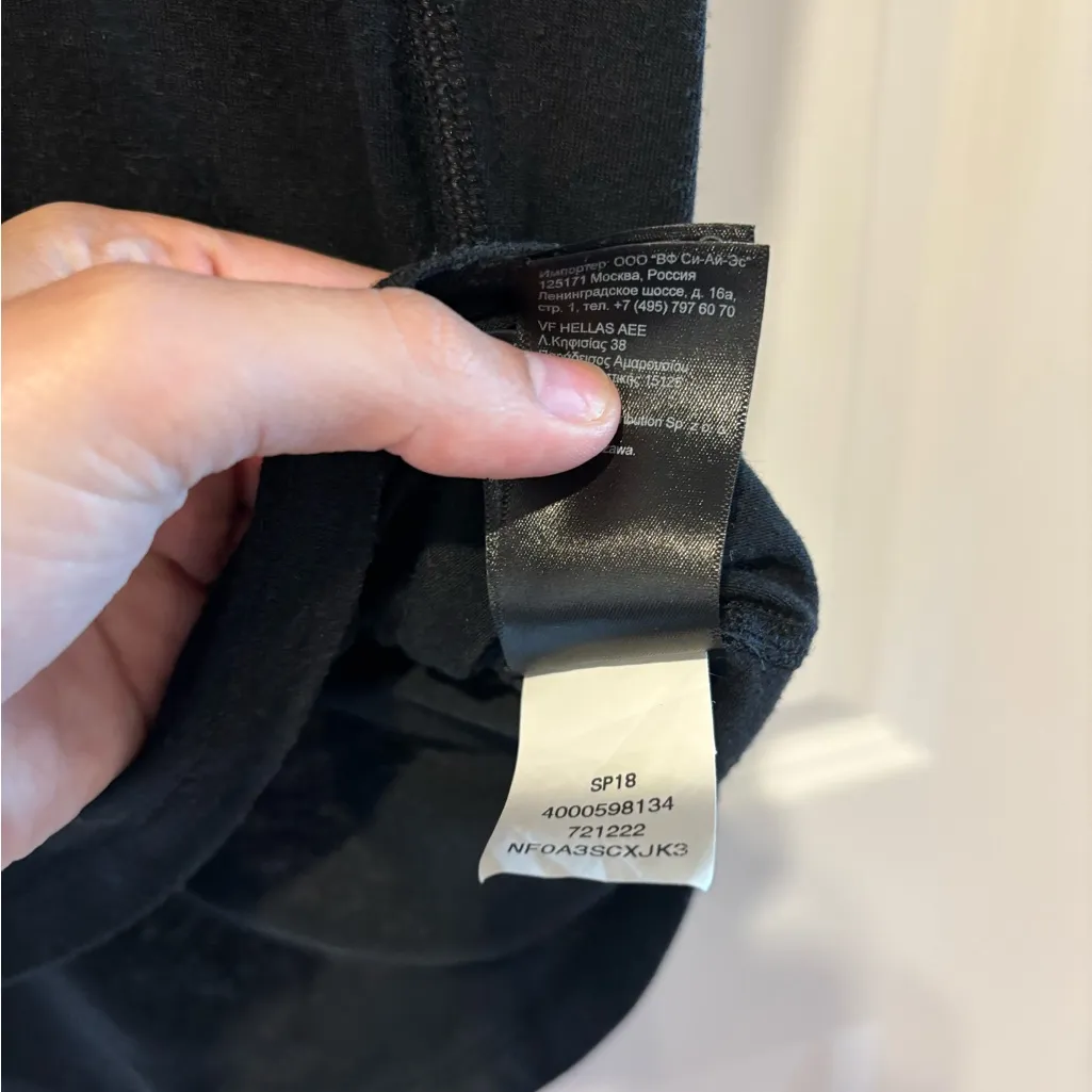 The NorthFace Women’s Flashdry Black Tee size medium - Image 6