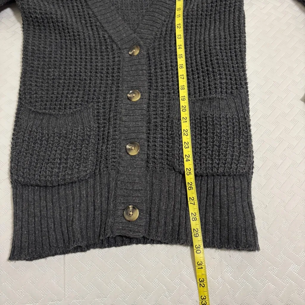 Aerie Cable Knit Button Front Cardigan Wool Sweater Gray Size Large Long Length - Image 10