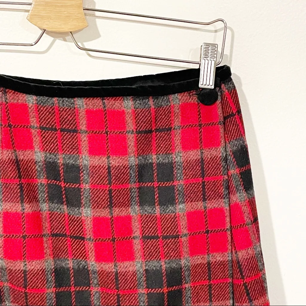 Liz‎ Sport Vintage Y2K Size 10 Red Wool Plaid Wrap Mini Skirt Women - Image 2