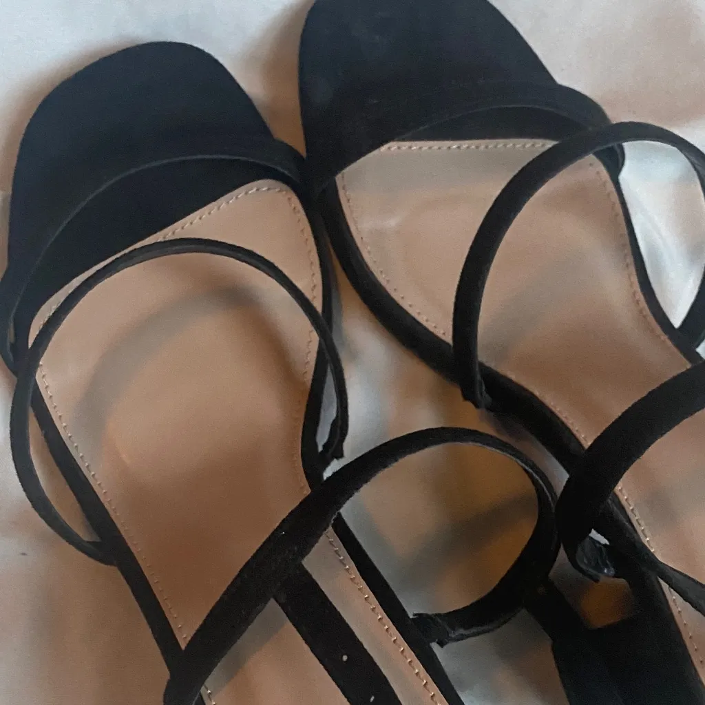 Forever 21 Black Strappy Heels - Image 6