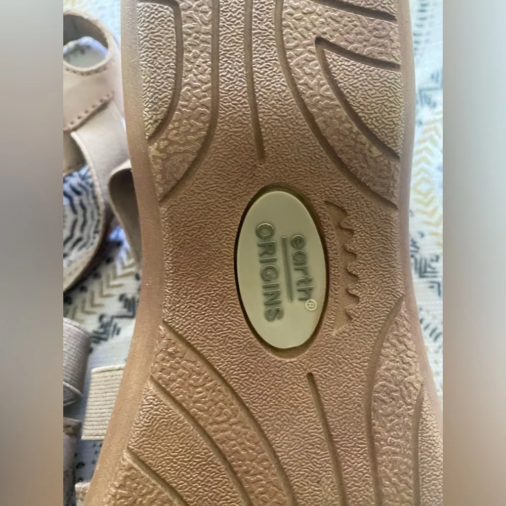 Earth Origins Stella Sasha Sandals Womens Size 8 M Beige Leather Strappy Shoes - Image 11