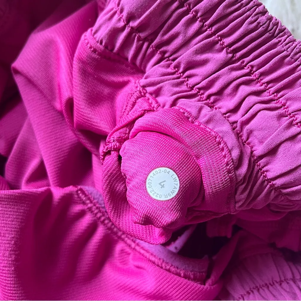 Lululemon Hotty Hot Low-Rise Short 2.5" - Image 6