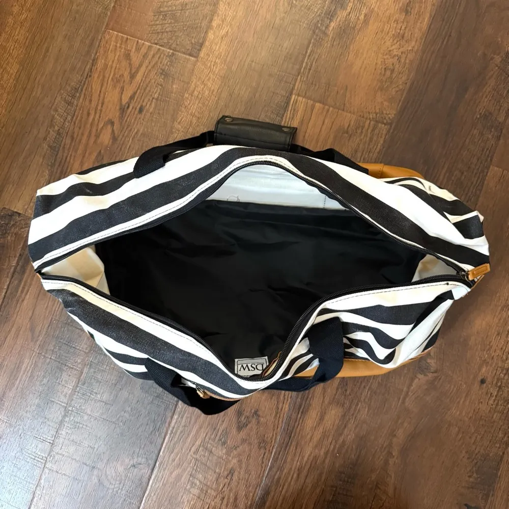 DSW Canvas Striped Weekender Tote Bag with Shoe Compartment - Image 10