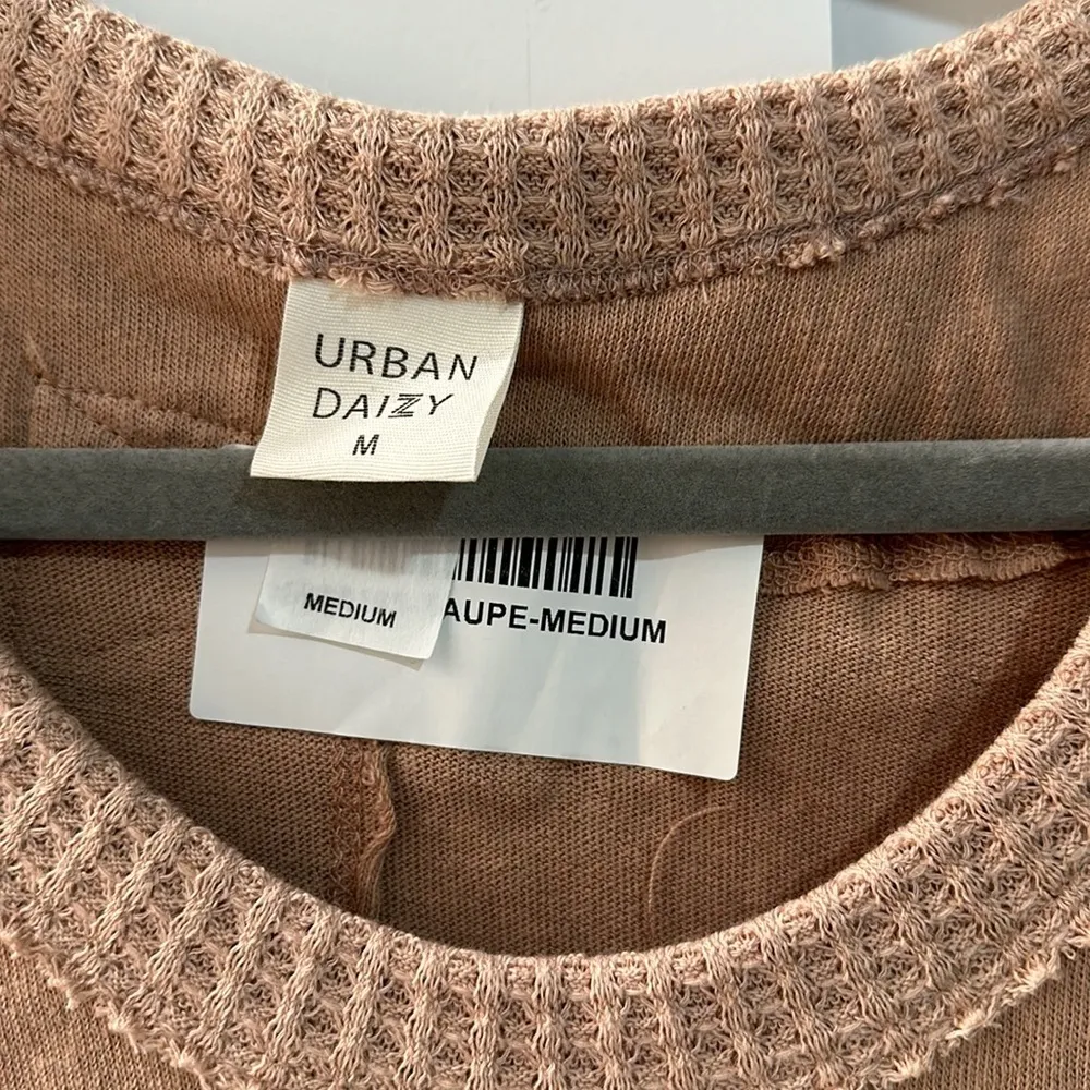 Urban Daizy Women's M Long Sleeve Henley Taupe Tan Neutral Boho Cotton Pullover - Image 3