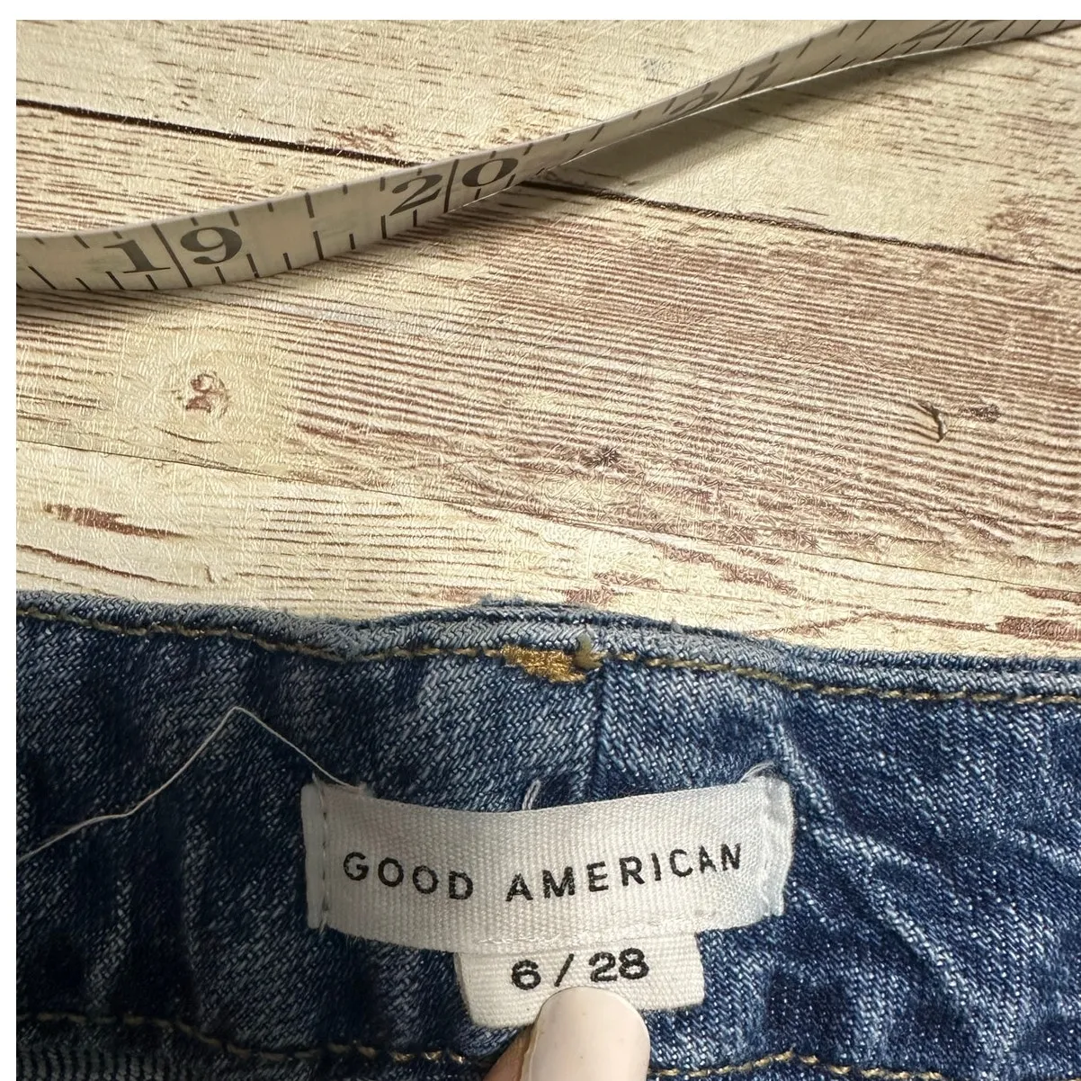 Good American Raw Hem Distressed Jeans Medium Wash Size 6 26 Straight Leg - Image 6