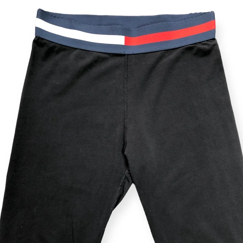 Tommy Hilfiger Sport Black Flag Band Elastic Waist Cropped Leggings - Image 2