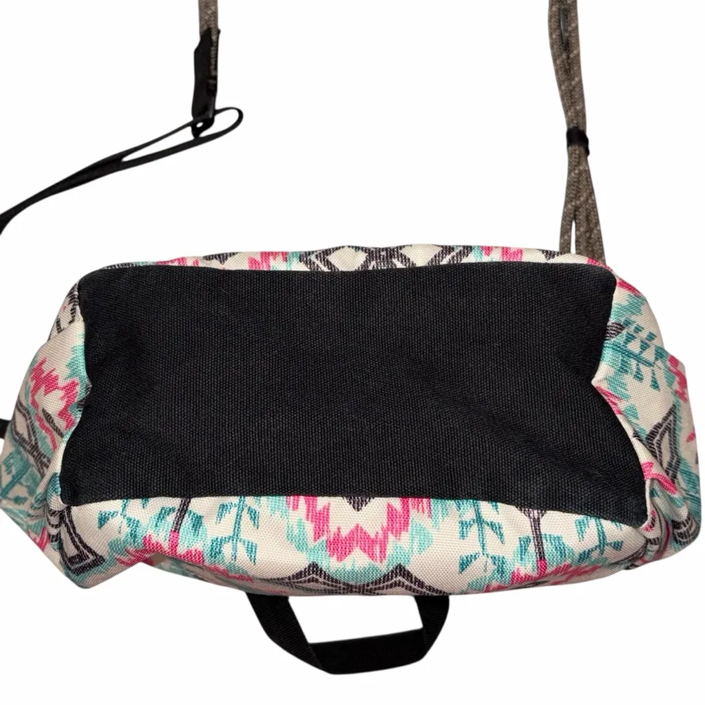 Kavu Ikat Canvas Crossbody Purse Bag Shoulder Bag - Image 5