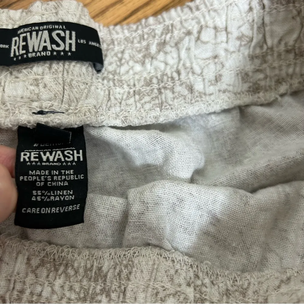 Rewash | Snake Print Linen Blend Lightweight Shorts Size   XL - Image 3