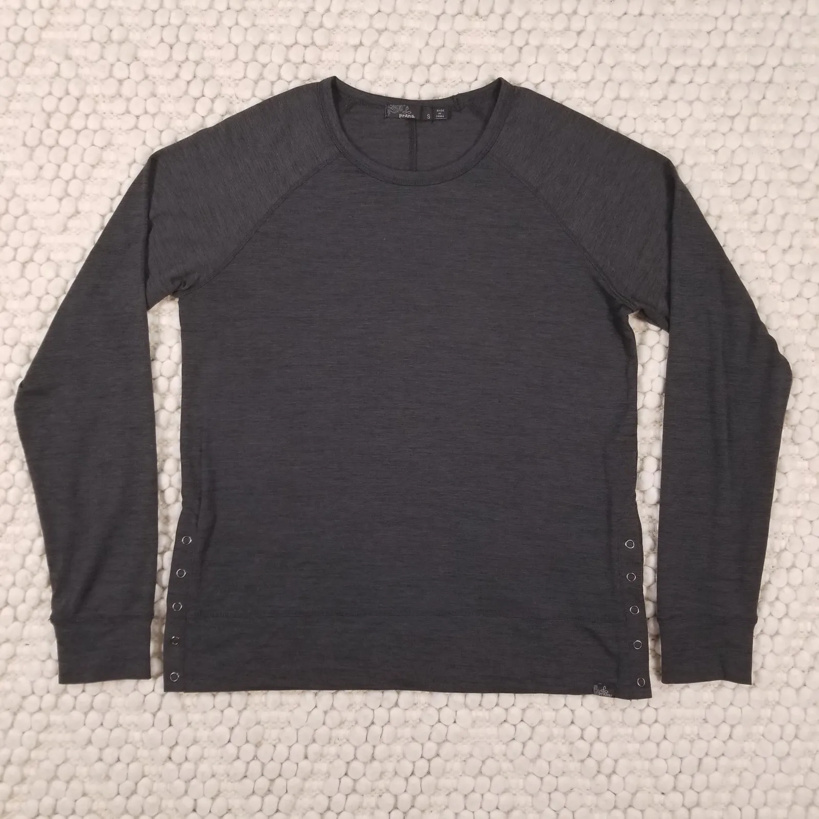 Prana Sol Protect Top Dark Gray Sz Small - Image 5