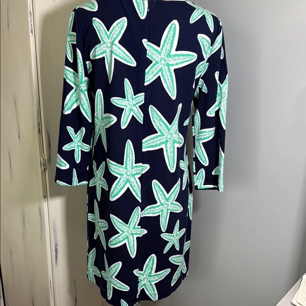 Crown & Ivy Elegant Navy, Green & White Starfish Patterned Dress. - Image 5