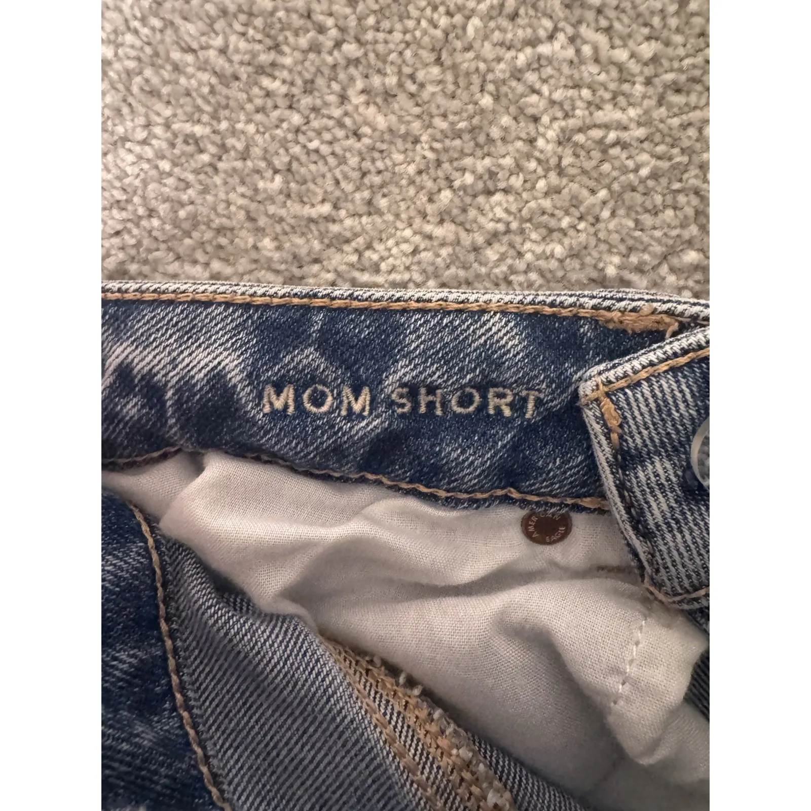 American Eagle Women's 8 Med. Wash Distressed Cuffed Mom Shorts Festival‎ Boho - Image 4