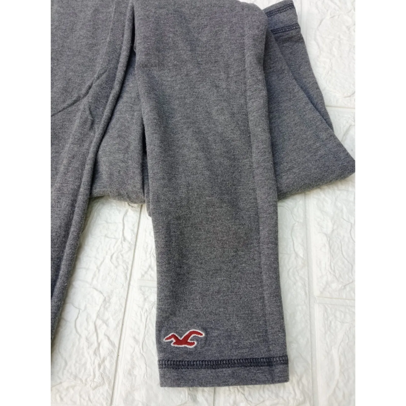 Hollister Comfy Strech Leggings Gray Pull On Size Medium - Image 4