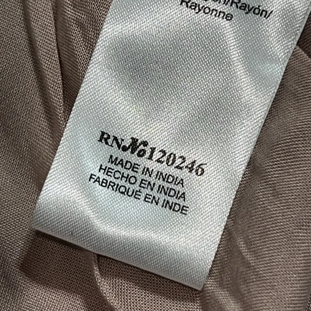 Kensie Jeans size large blush pink blouse with bell sleeves crochet pleated neck - Image 8