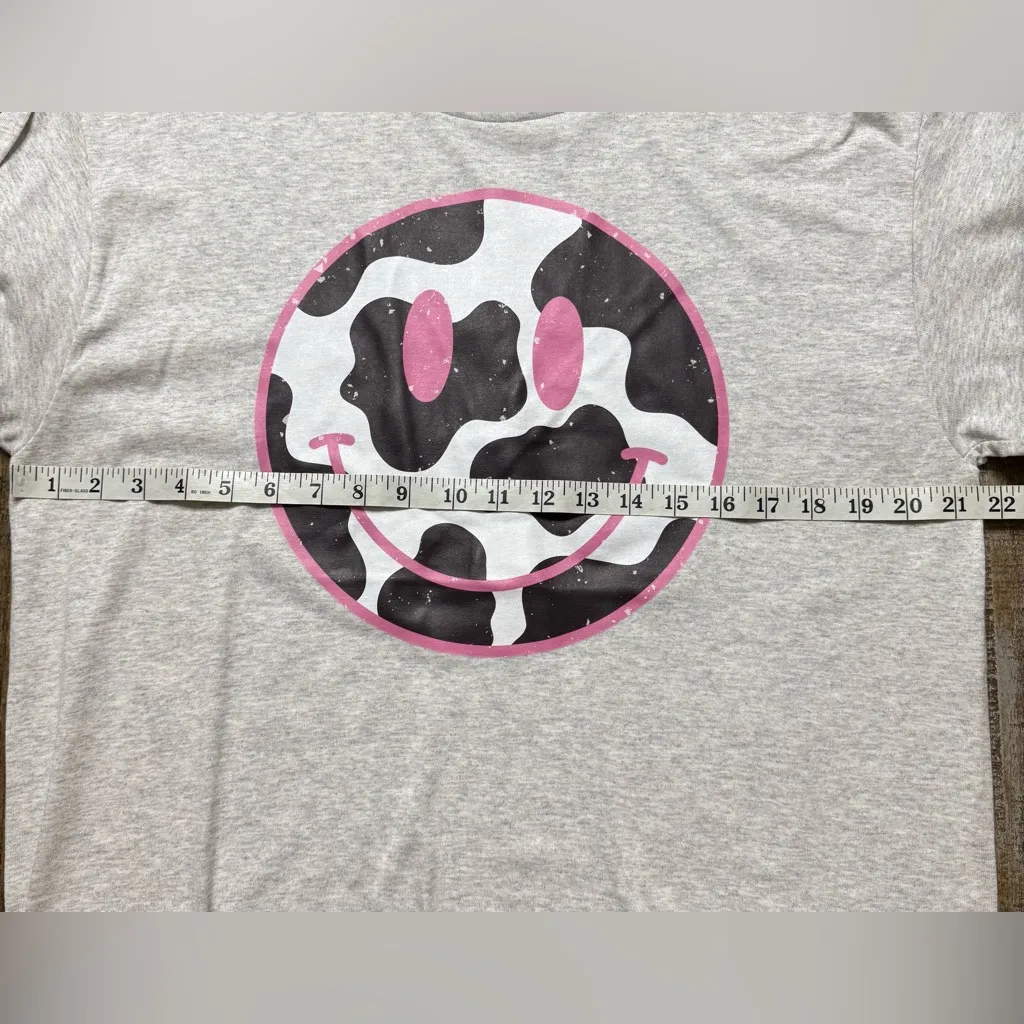 Gildan Gray Tee with Pink and Black cow print Smiley - Image 6