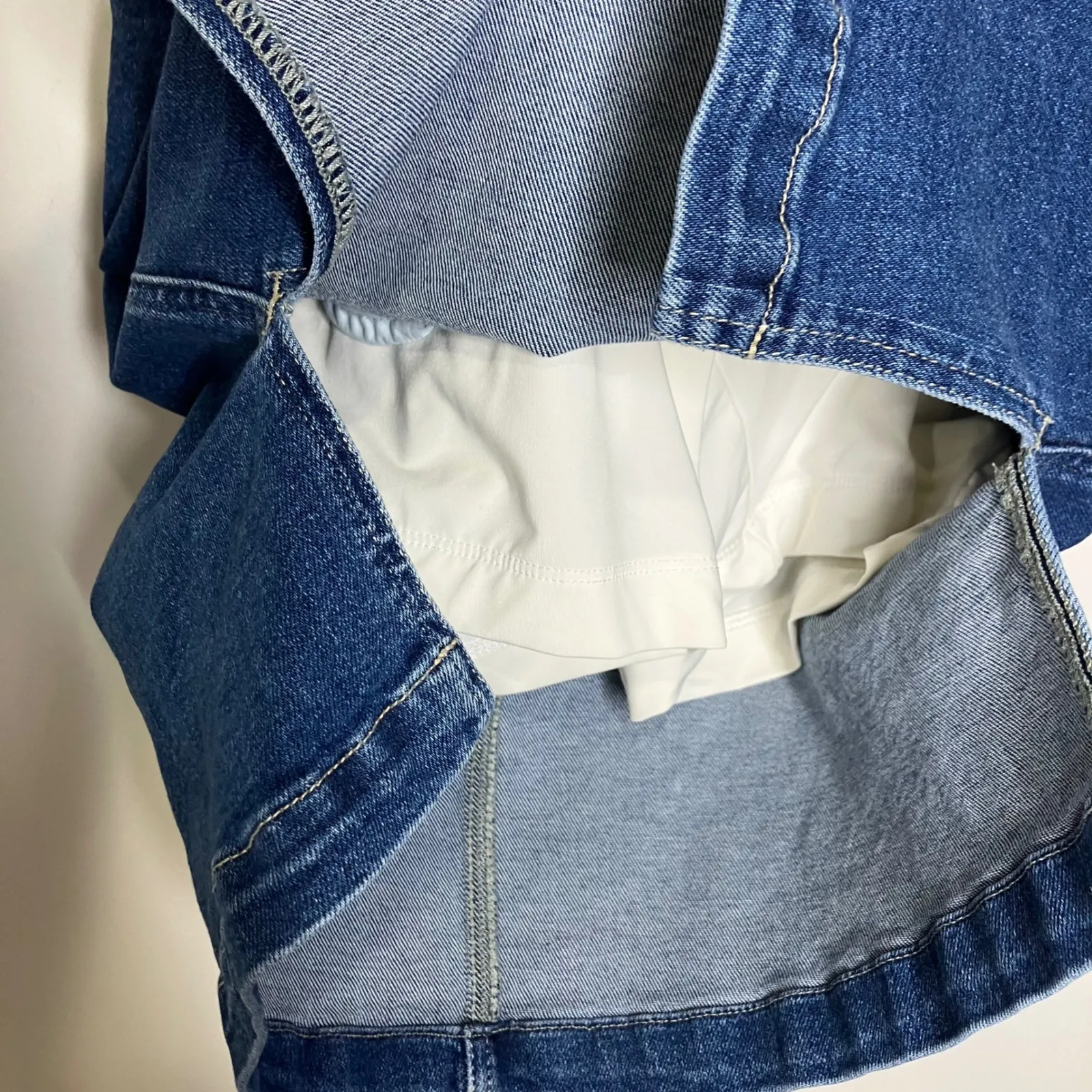 Jag on the go skort denim women's size 4 casual minimalist modest neutral Blue - Image 8