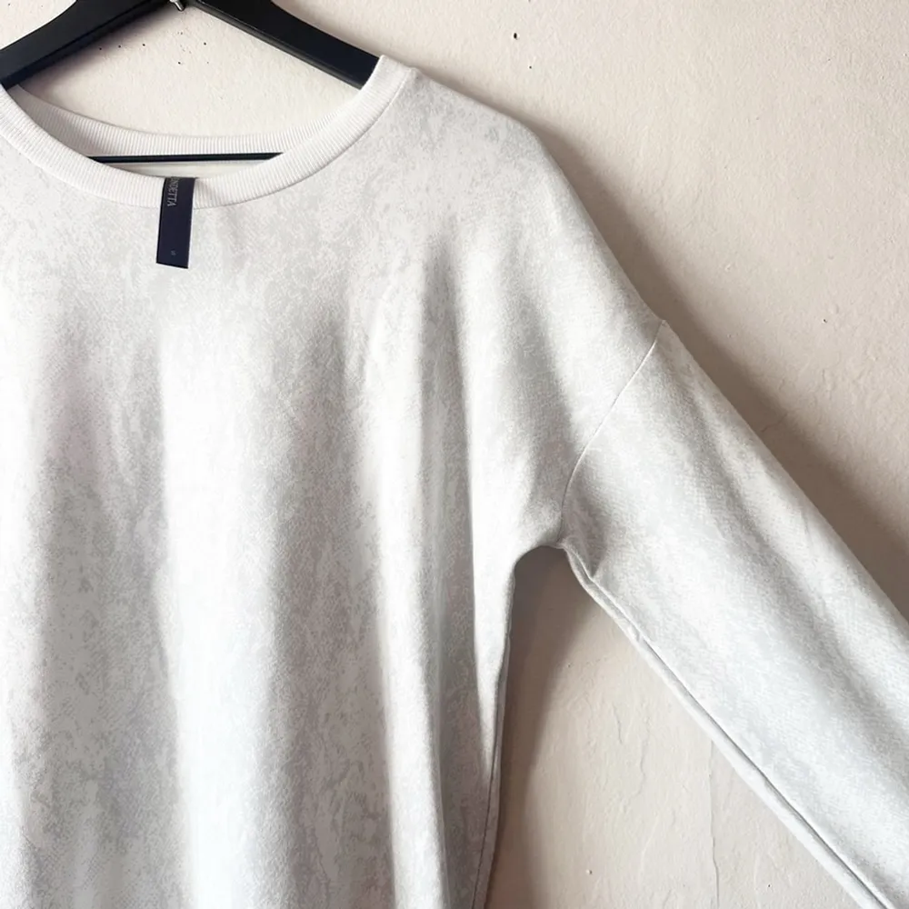 Mondetta White Jacquard Sweatshirt Women’s Small | Cozy Winter Neutral - Image 10