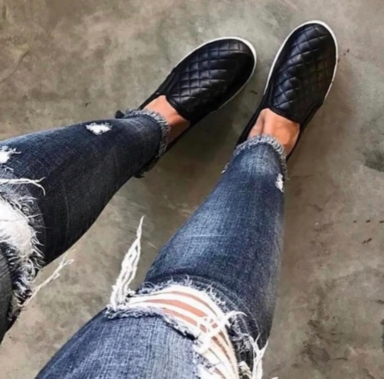 Black Quilted Slip On Sneaker Size 6 - Image 4