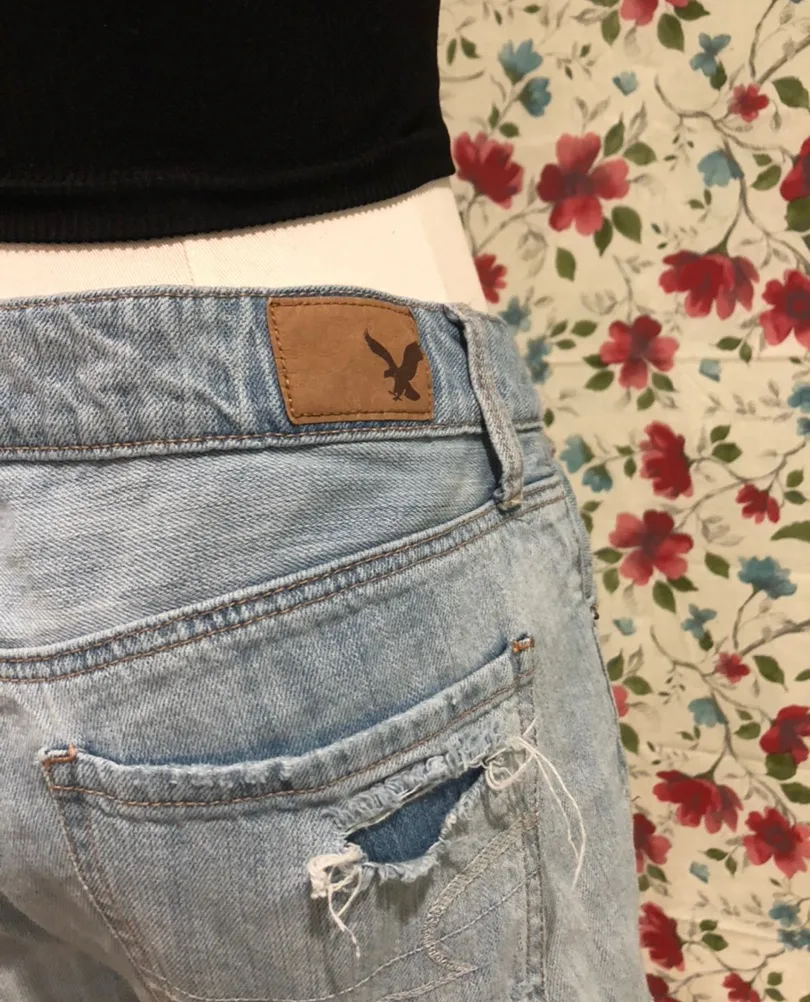 American Eagle Cut Off Jean Shorts - Image 5