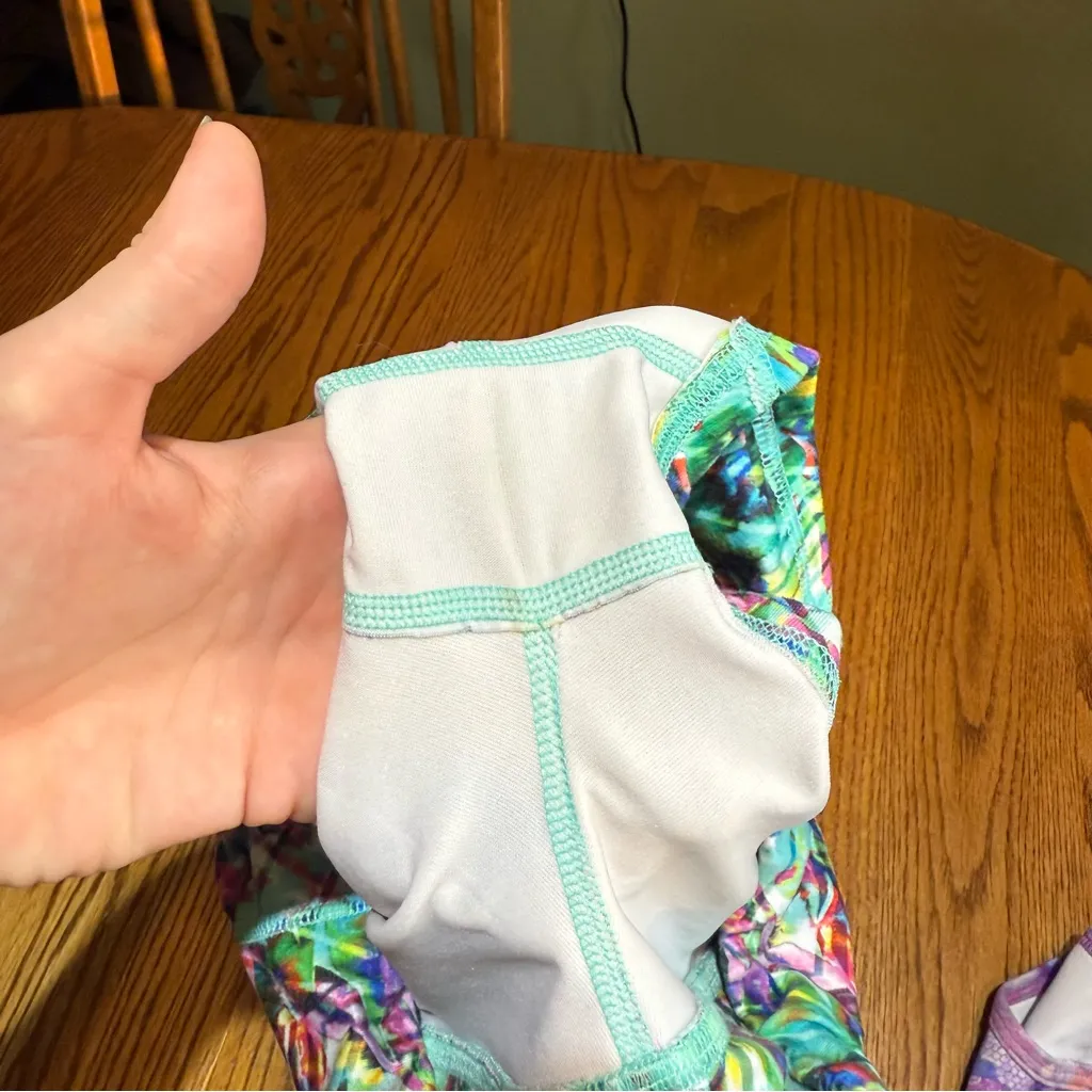 FLEO Colorful Women's Athletic Shorts Size Small Pink - Image 3