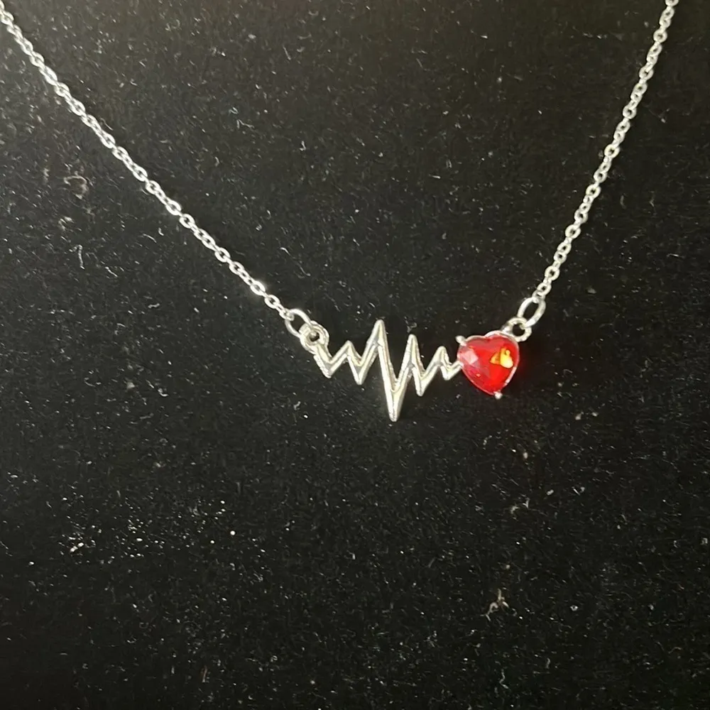 Heartbeat necklace with red faux ruby heart 8.5” drop +2”extender Silver - Image 2