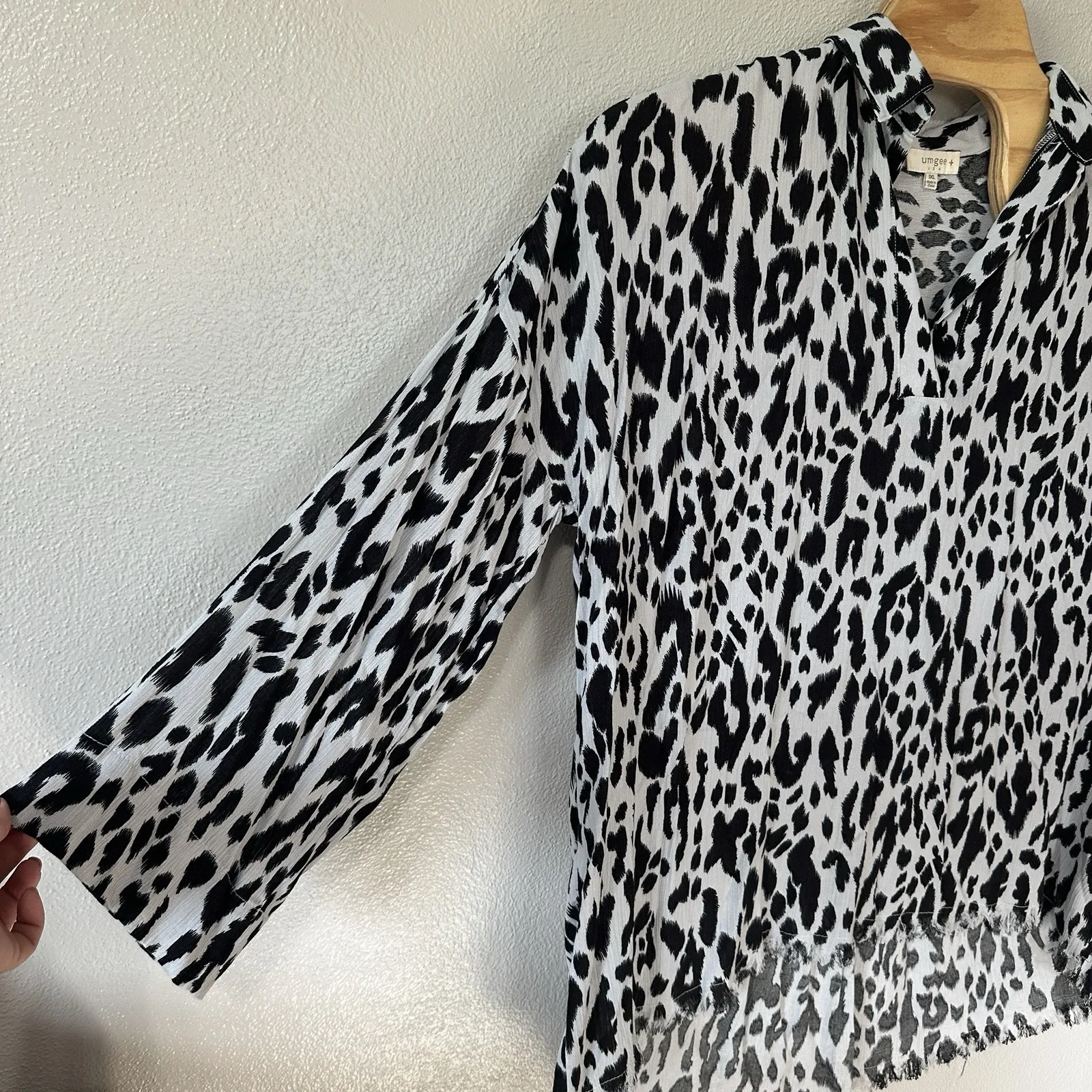 UMGEE Gray Leopard Long‎ Wide Sleeve Fringe Trim Tunic Top Coverup Size 1XL - Image 3
