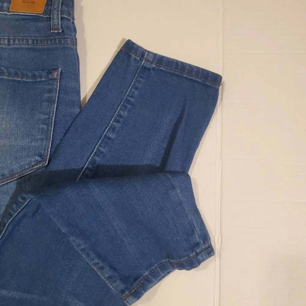 🔥SALE🔥 UO BDG High Cigarette Light Wash Ankle Jeans 28 - Image 8