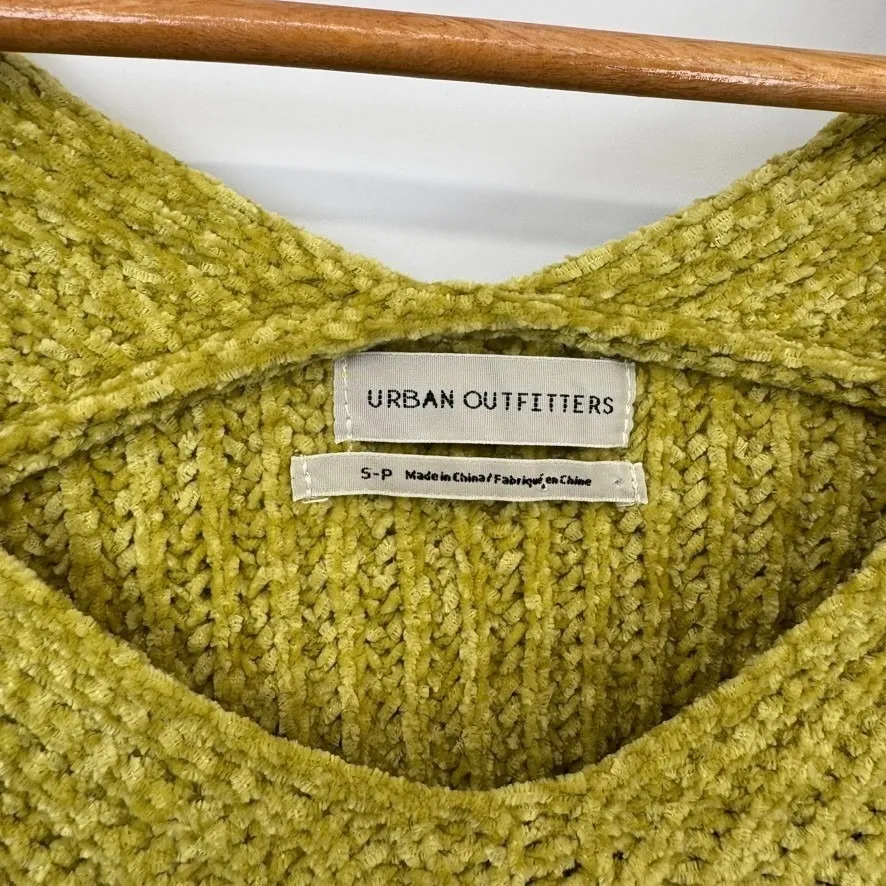 Urban Outfitters Sweater Womens Small Green Polyester Soft Chenile Halloween - Image 4