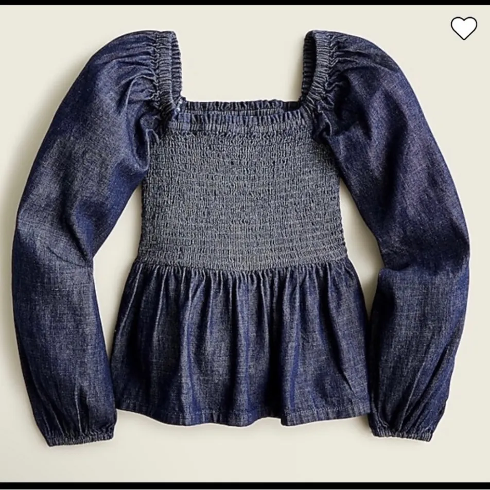 NWT J Crew Puff-sleeve‎ chambray smocked top Size Medium - Image 4