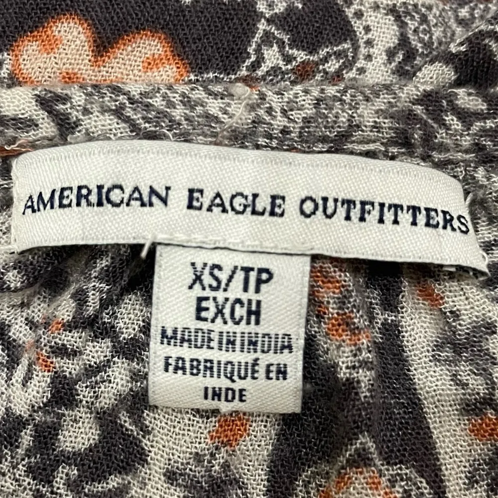 American Eagle Outfitters floral cold shoulder crop top / XS / EUC - Image 9