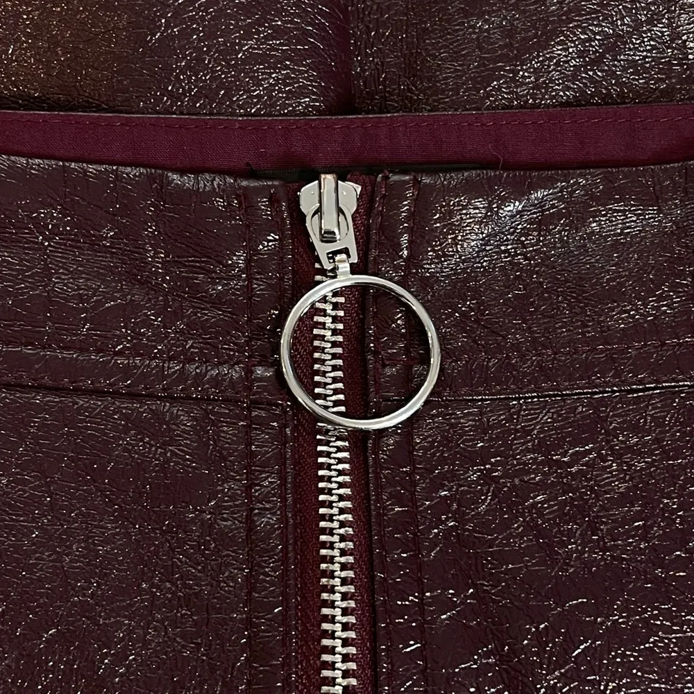 TopShop Faux Leather Mini Skirt Burgundy Purple Size 12 - Image 3