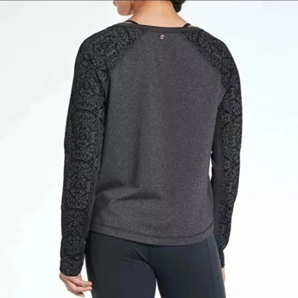 Calia by Carrie Underwood Limited Edition Black onyx Velvet Pierced Sweatshirt S Gray - Image 2