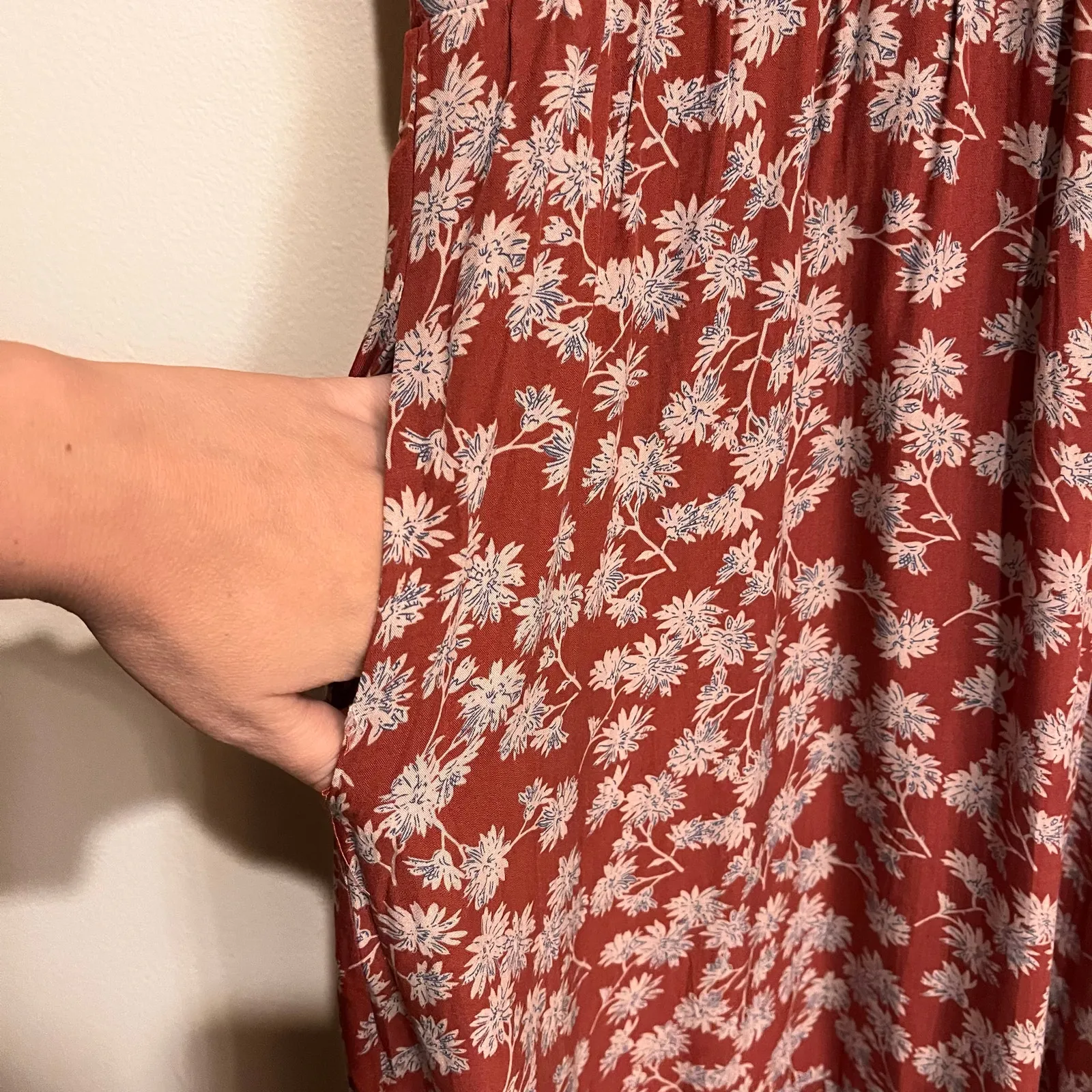 Natural Life Maxi Dress V-Neck Short Sleeve Rust Red Blue Floral Size Small Boho - Image 5