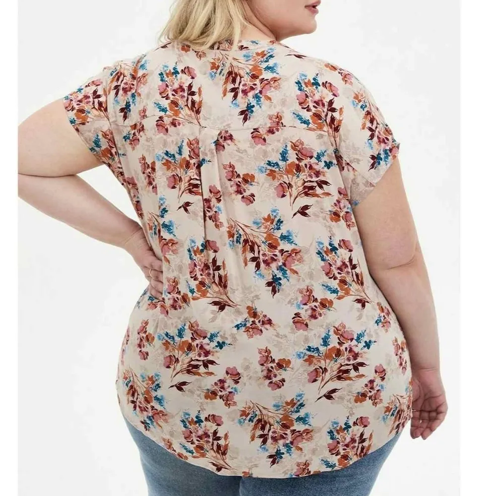 Women’s Torrid floral challis button-front dolman top - Image 2