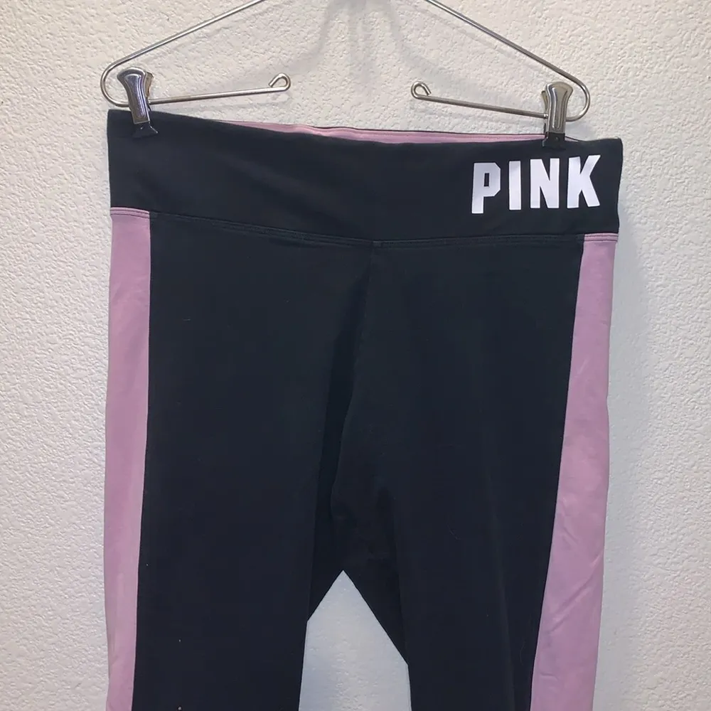 Victoria’s Secret PINK Leggings Elastic Waist Logo detail bottom Pink Black - Image 2