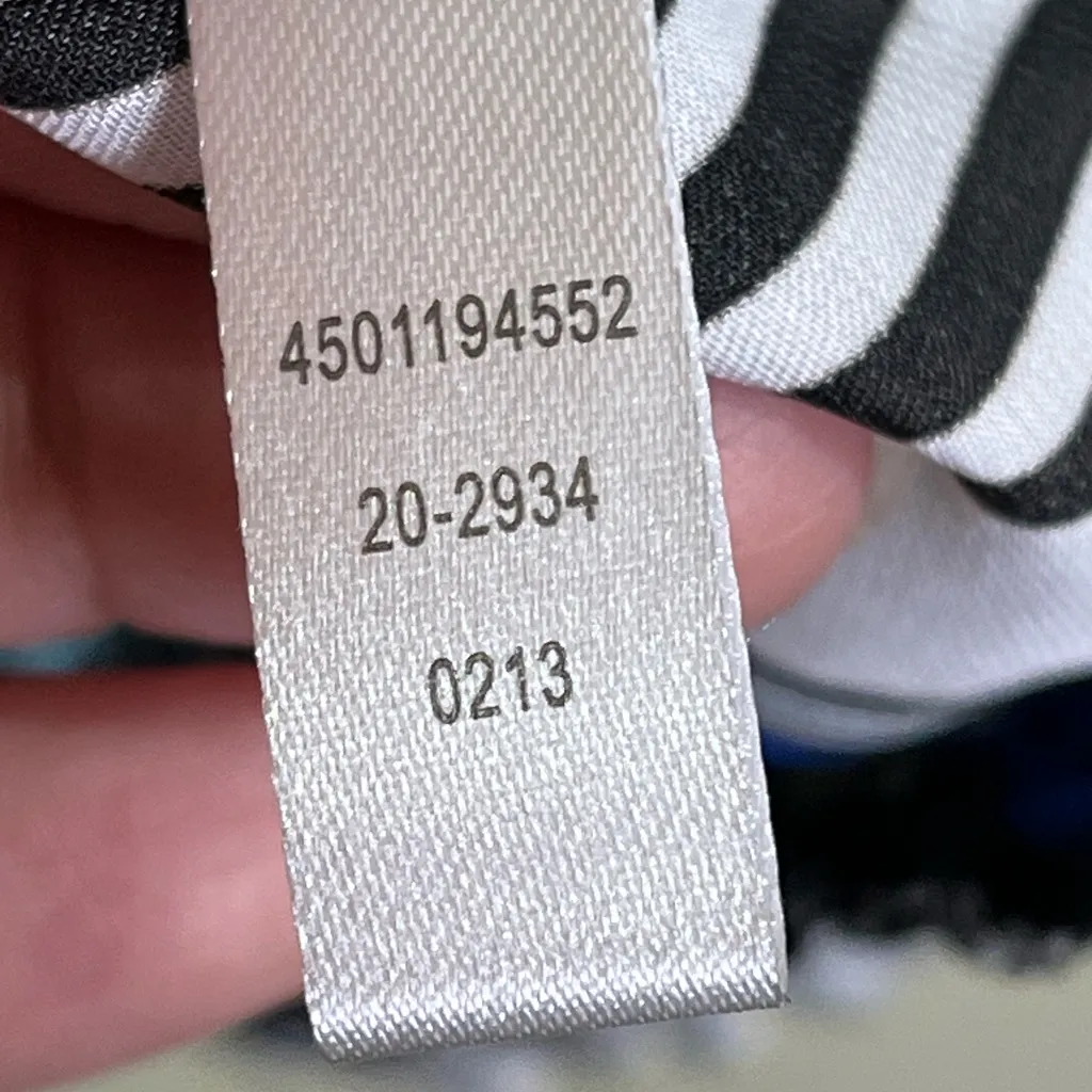 White House Black Market Geo Stripe Tank Top XS Blue Black White Chevron Cami - Image 6