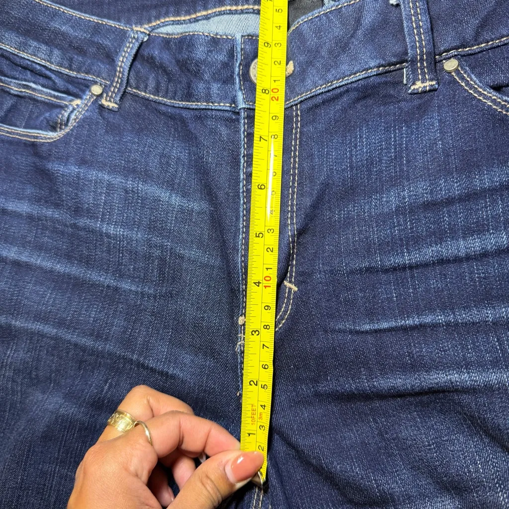 White House Black Market Dark Wash Distressed Crop Leg Skinny Jeans Size 10 - Image 7