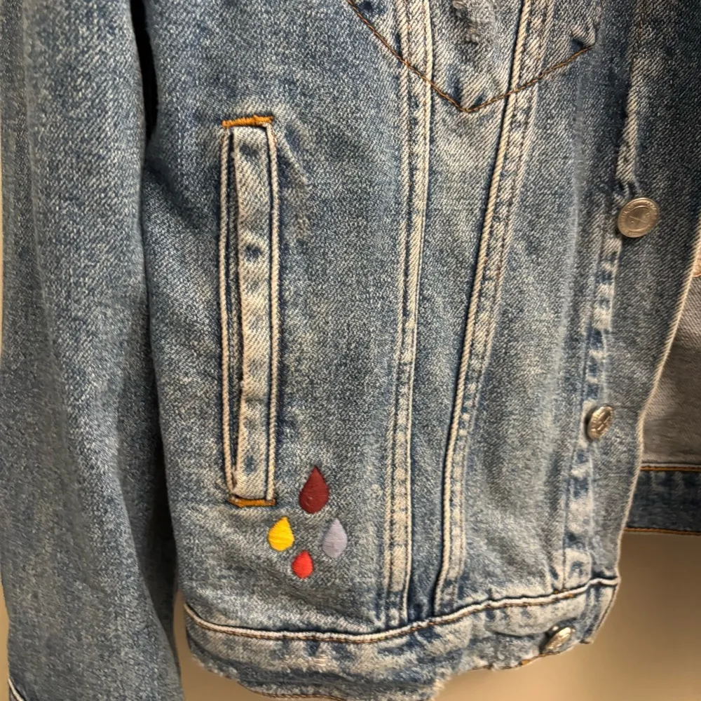 ZARA Women’s Embroidered Oversized Small Blue Jean Denim Jacket Unicorn Rainbow - Image 3