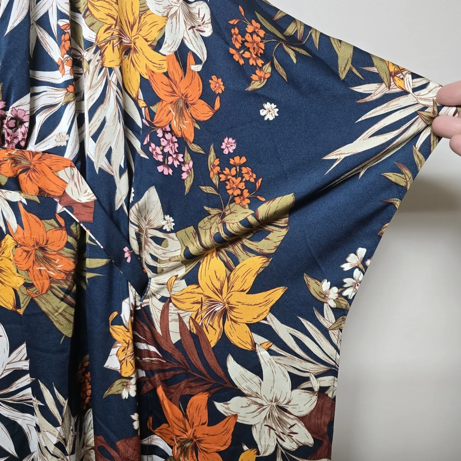 Lulu's Take‎ a Holiday Navy Blue Tropical Print Maxi Kimono Style Dress Sz S NWT - Image 6