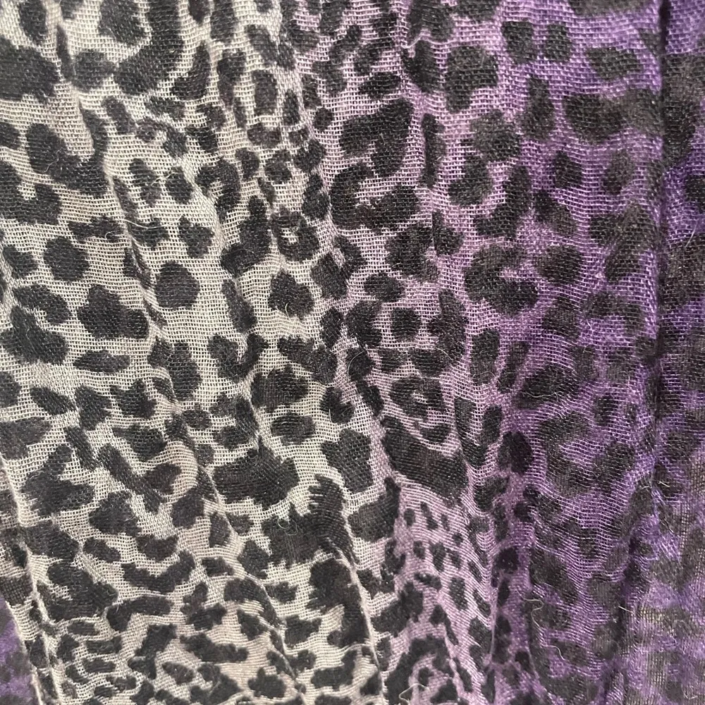 Leopard Print Scarf Set of 2 - Image 10