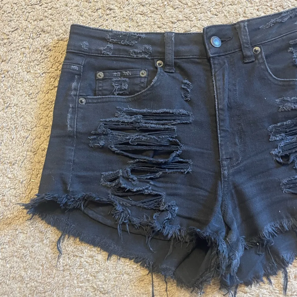 American Eagle Outfitters Black / Dark Gray Distressed Denim Jean Shorts, Size 6 - Image 3