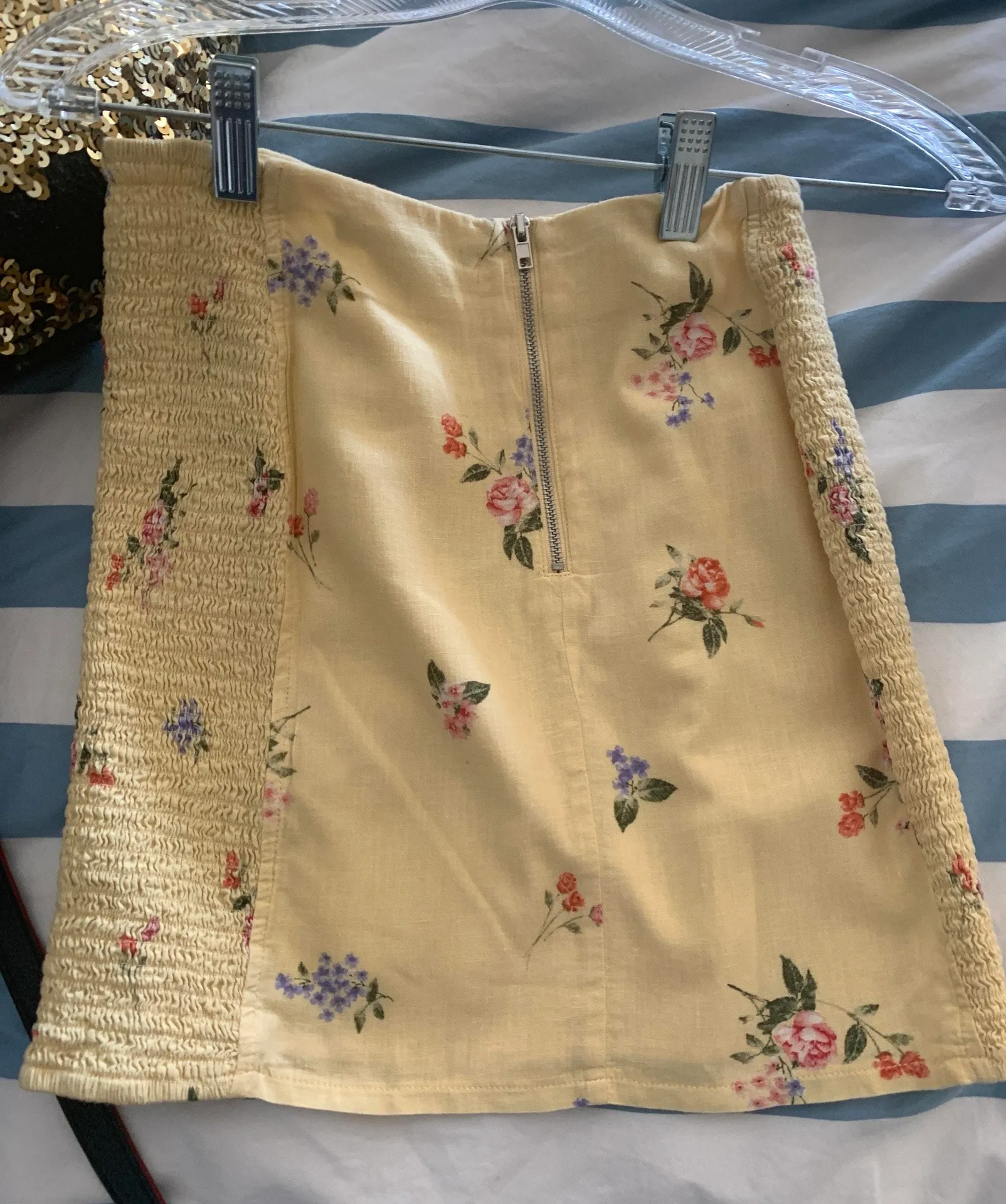 Forever 21 Yellow Floral Mini Skirt - Image 3