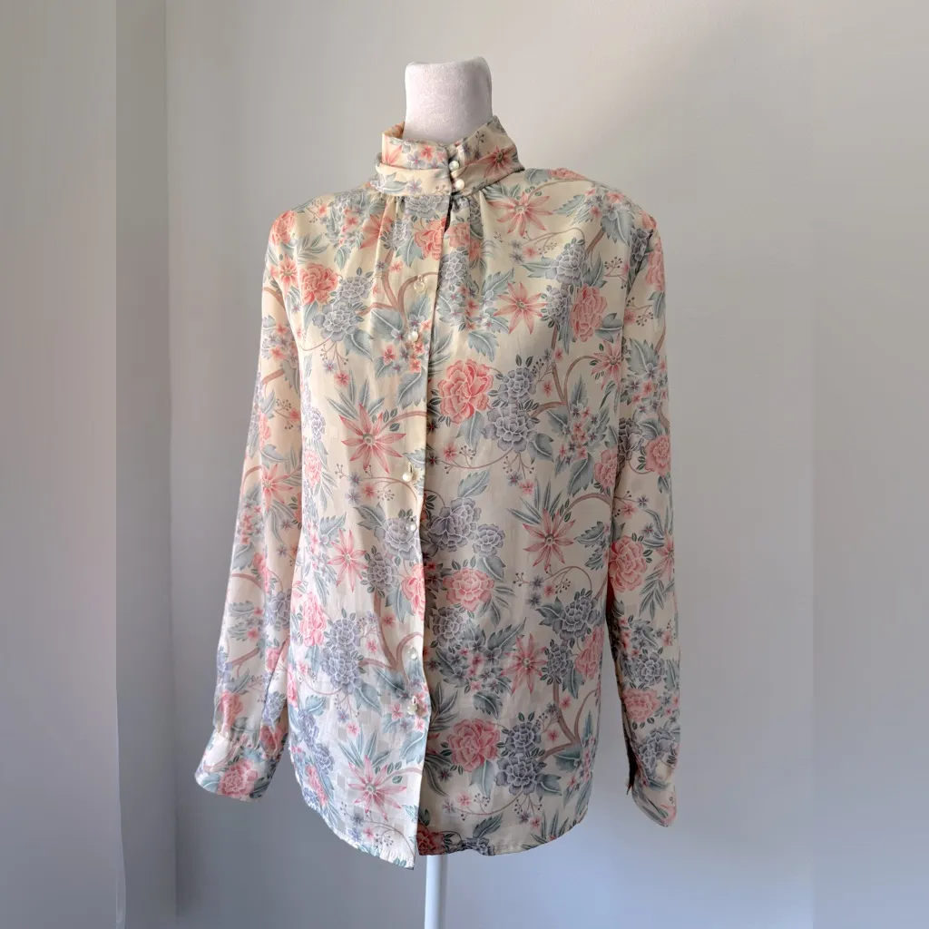 Vintage ‘80s Inner Visions by Ship ‘n Shore Cream Floral Print High Neck Blouse Pink Size L - Image 2