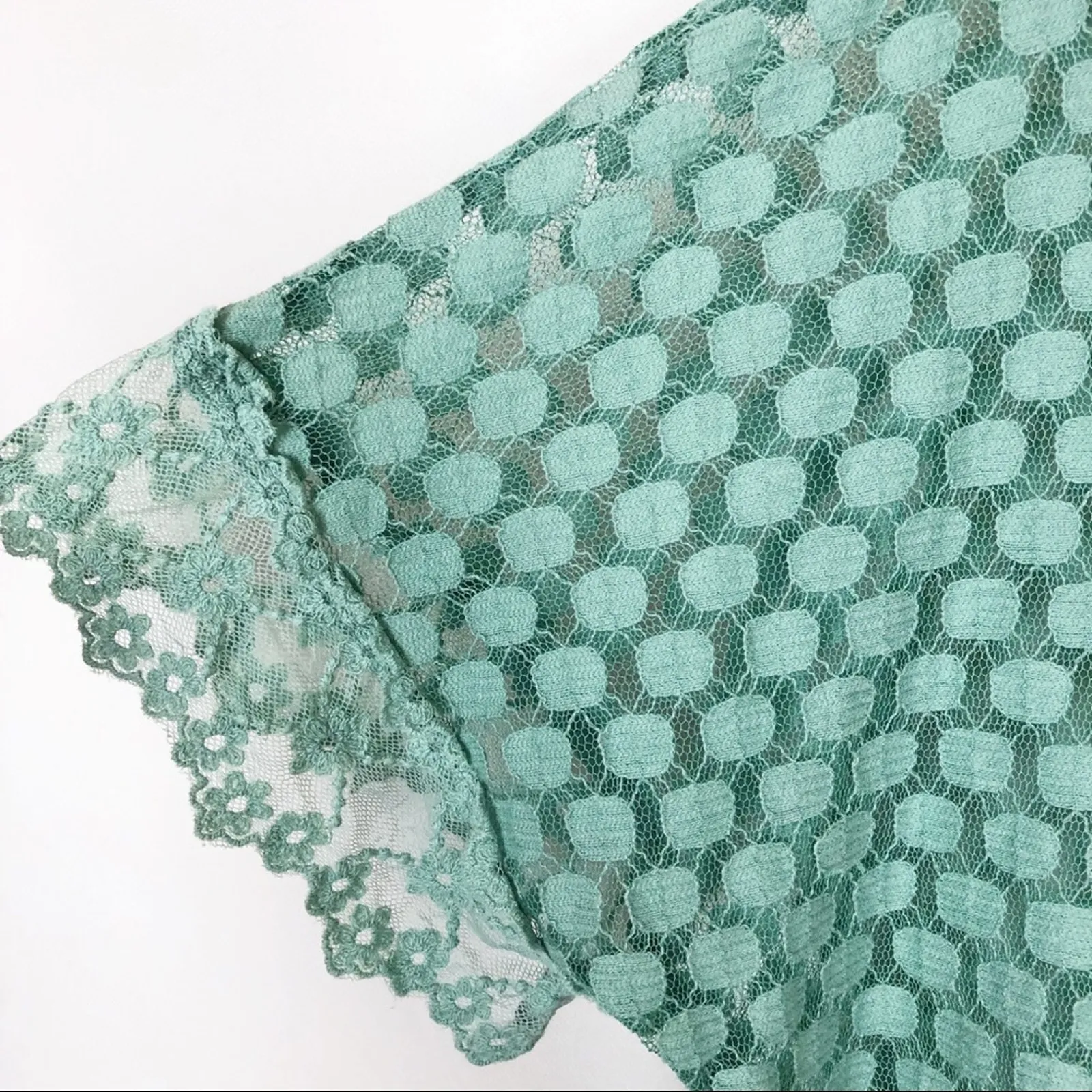 h.i.p. Vintage Women’s Green Polka Dot Mesh Top Size Medium - Image 4