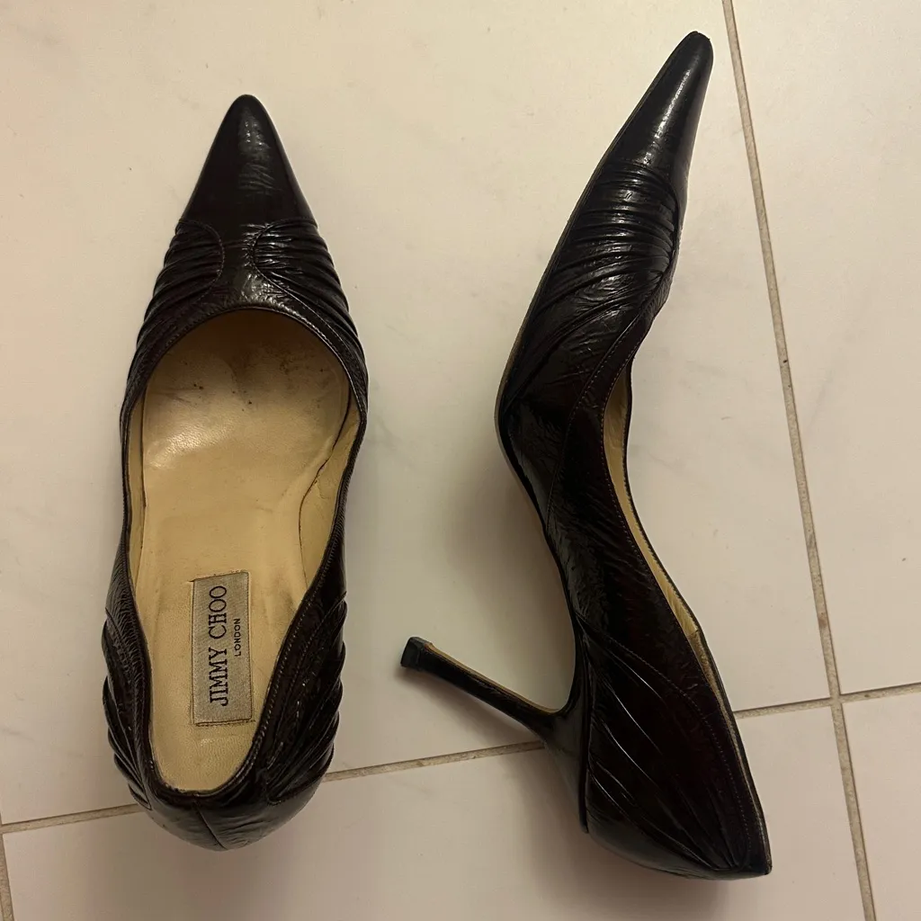 Jimmy Choo brown raisin Merlot shirred patent heels size 40 9.5 EUC hot! $750 - Image 2