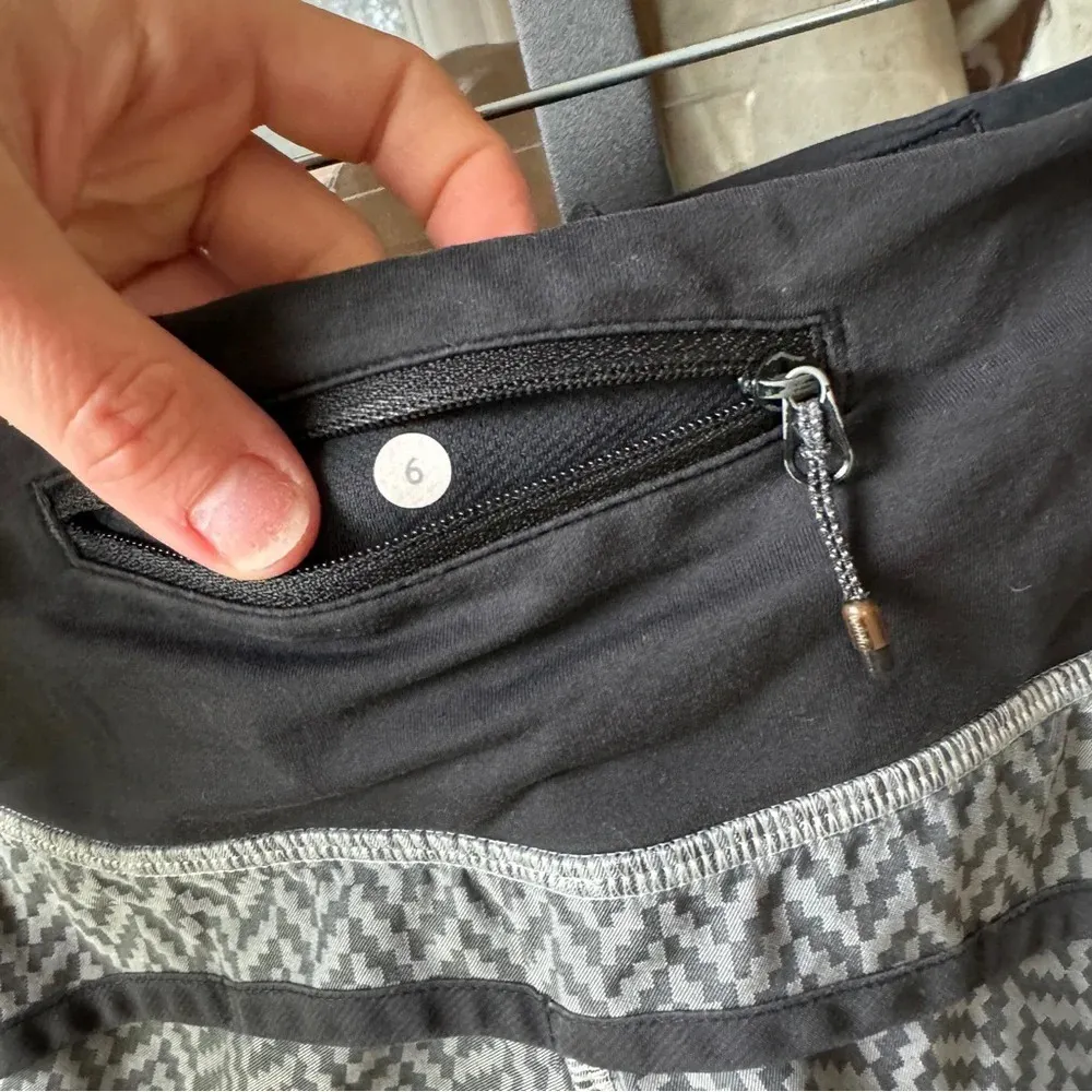 Lululemon Shorts Run Times Stretch Giant Herringbone Swift running low rise - Image 5