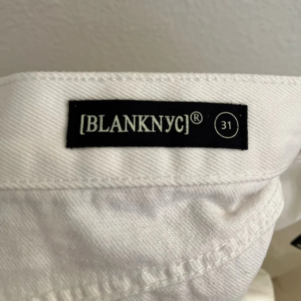 NWT Blank NYC High Rise Distressed White Denim Cutoff Jean Short 31 - Image 6